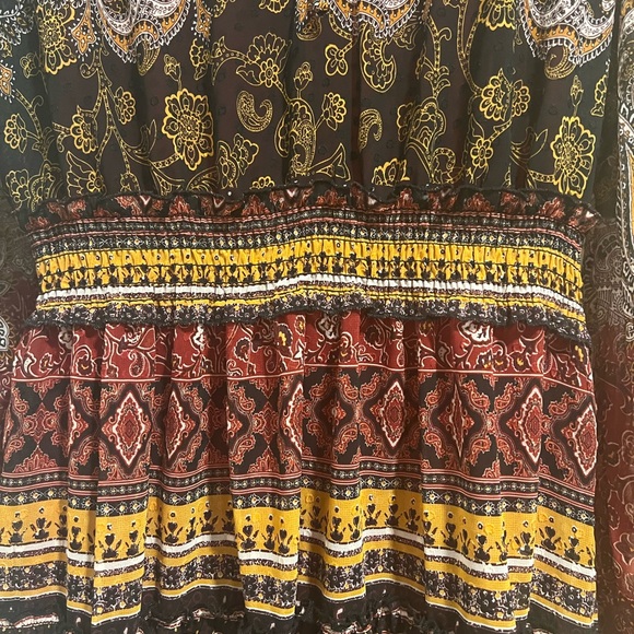 Fig and Flower Paisley Floral Boho Dress - Picture 3 of 10